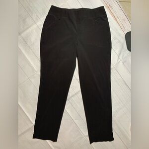 Zenergy by Chico’s black ankle pull on pants. 1.5/US 10.